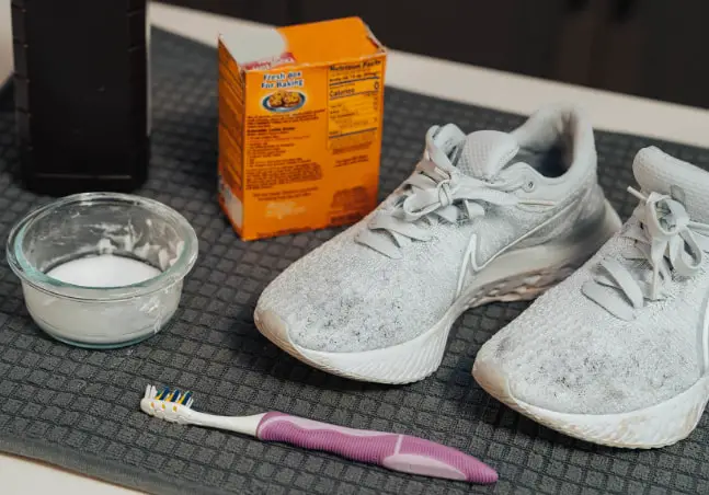Remove Blood Stains On Shoe with Baking Soda