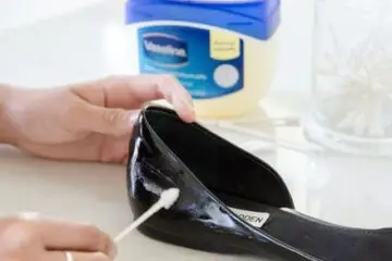 remove scuff marks from plastic shoes